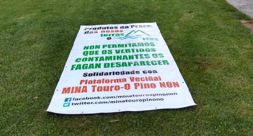 A PRAZA DE ABASTOS SOLIDARÍZASE COA LOITA DA “PLATAFORMA VECIÑAL MINA TOURO-O PINO NON” VISIBILIZÁNDOA CUNHA&nbsp;PANCARTA